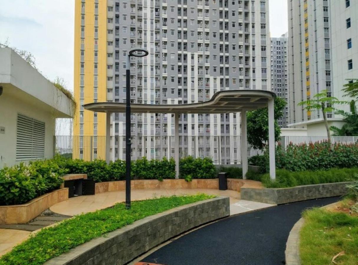 Springlake Summarecon By Veeroom Wisma tamu 2*