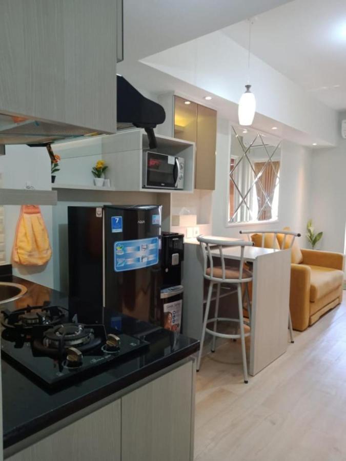 Wisma tamu Springlake Summarecon By Veeroom 2*